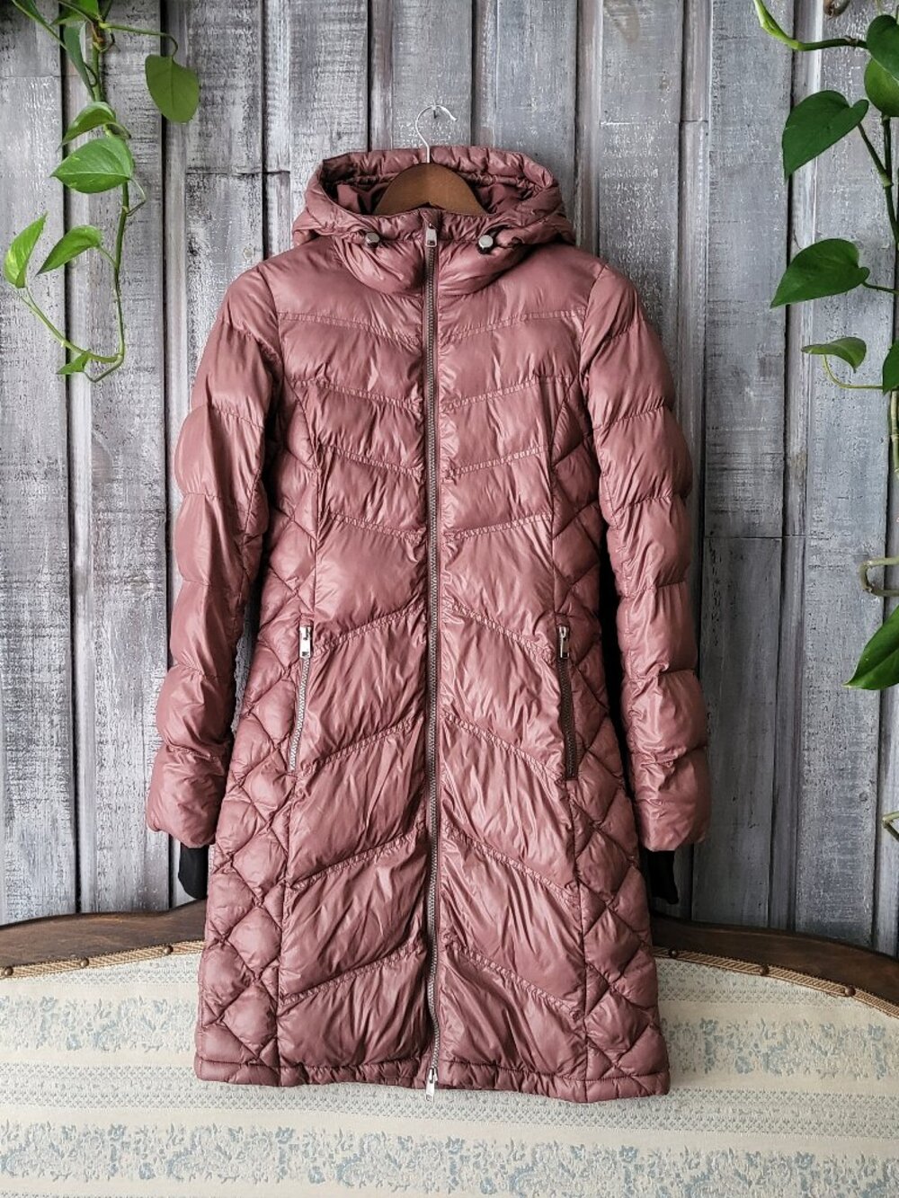Lolë Hooded Puffer Coat Polyester Foam Padding Pink S